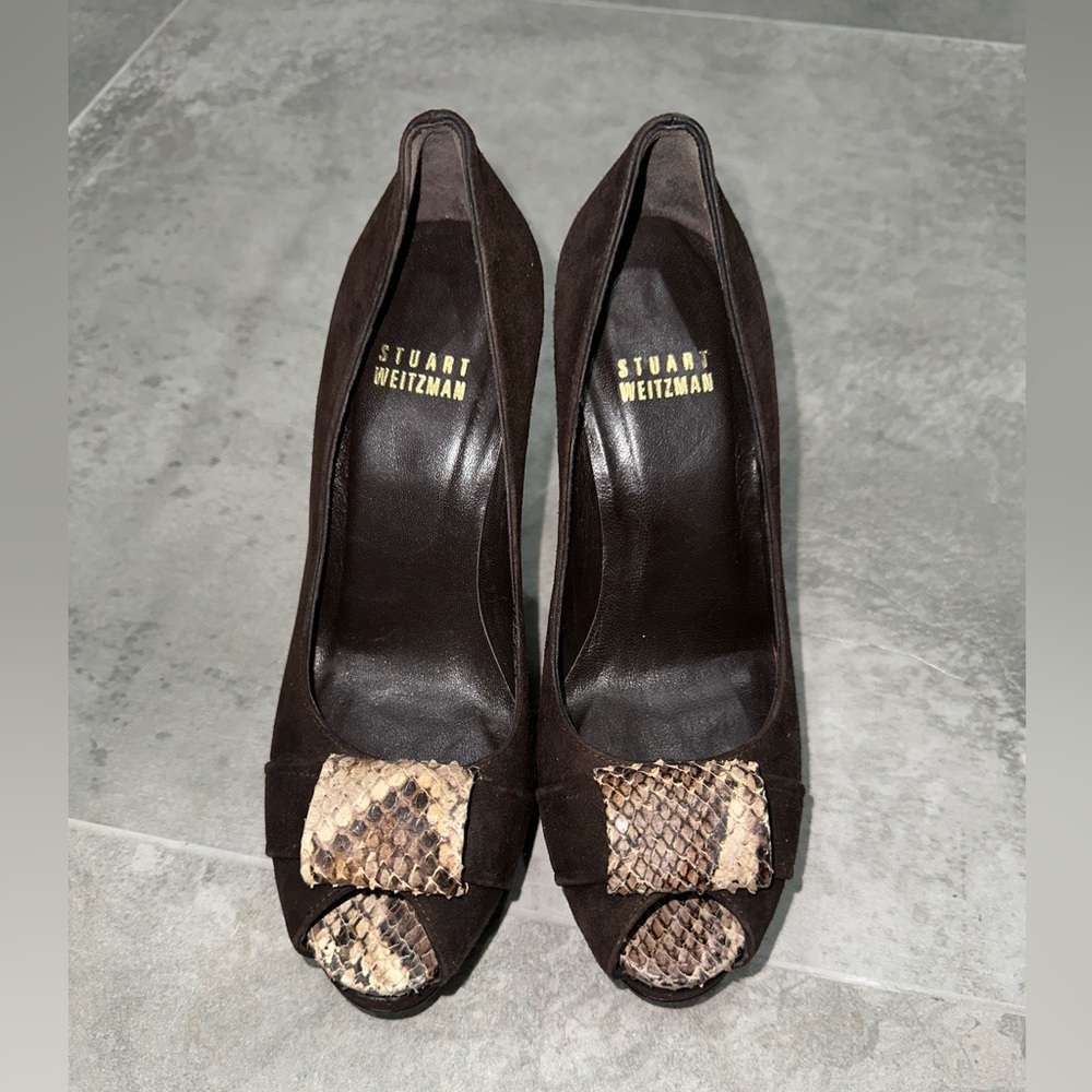 Stuart weitzman brown suede heels size 5